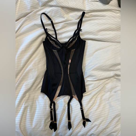 NWT Favorite Agent Provocateur Luxurious Silk-Blend Peek-a-Boo Bustier - Picture 5 of 5